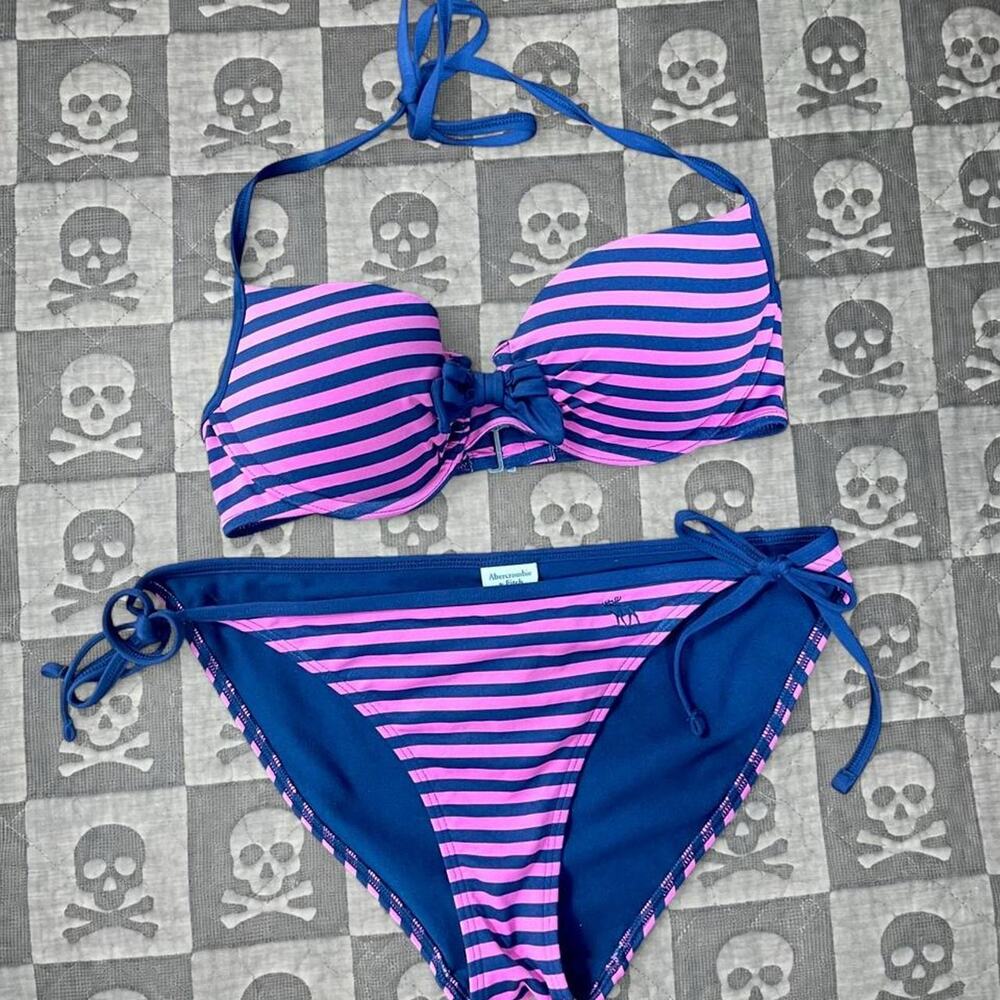 Y2k abercrombie and fitch striped